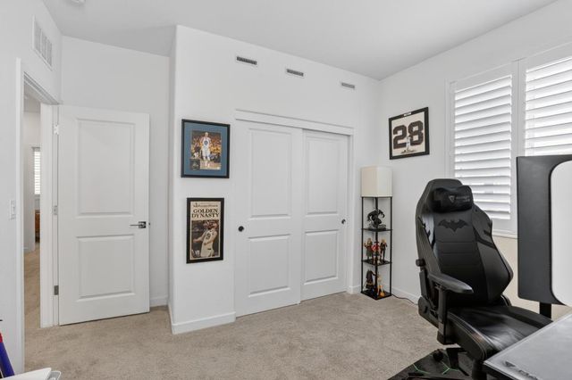 8080 Moongate Way, Roseville, CA 95747