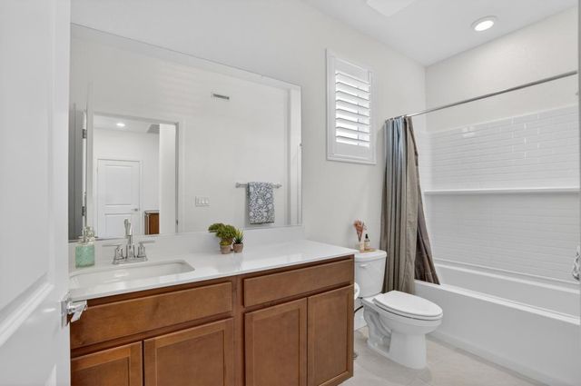 8080 Moongate Way, Roseville, CA 95747