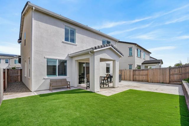 8080 Moongate Way, Roseville, CA 95747
