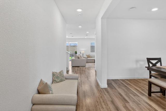 8080 Moongate Way, Roseville, CA 95747