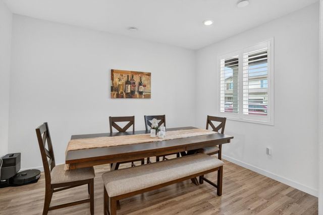 8080 Moongate Way, Roseville, CA 95747