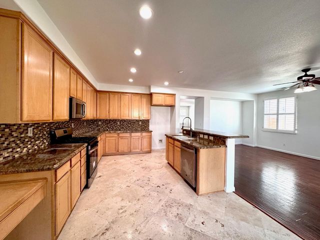 6619 Ponta Do Sol Way, Elk Grove, CA 95757