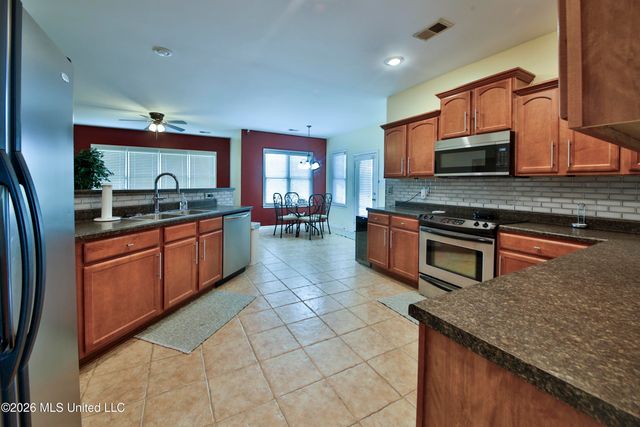 3800 Park Creek Drive, Southaven, MS 38672