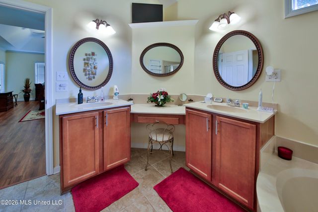 3800 Park Creek Drive, Southaven, MS 38672