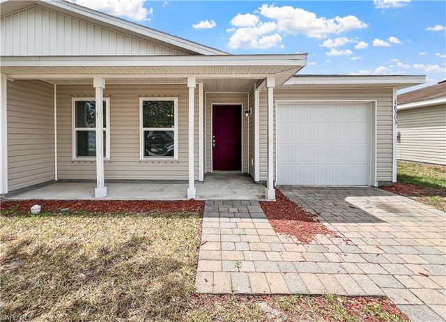 18303 Gibraltar LN, Lehigh Acres, FL 33936