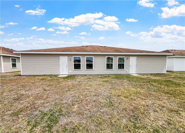 18303 Gibraltar LN, Lehigh Acres, FL 33936