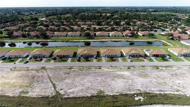 18303 Gibraltar LN, Lehigh Acres, FL 33936