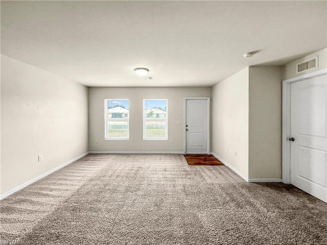18303 Gibraltar LN, Lehigh Acres, FL 33936