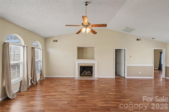 10439 Green Hedge Avenue, Charlotte, NC 28269