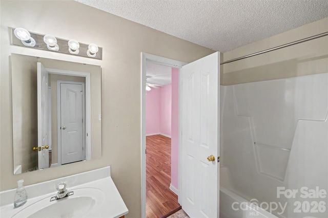 10439 Green Hedge Avenue, Charlotte, NC 28269