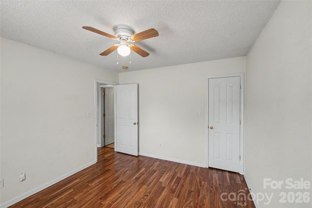 10439 Green Hedge Avenue, Charlotte, NC 28269