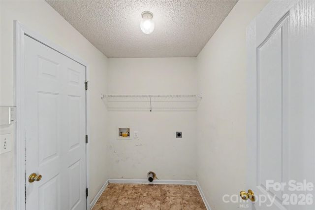 10439 Green Hedge Avenue, Charlotte, NC 28269