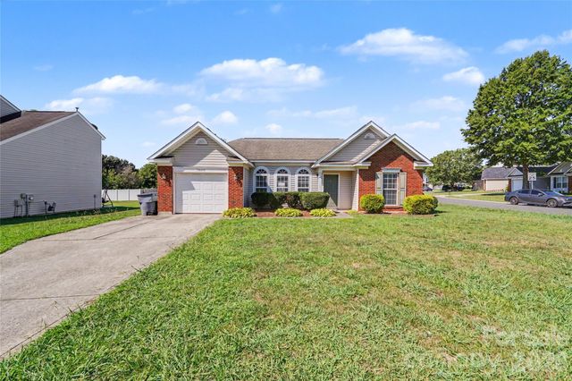 10439 Green Hedge Avenue, Charlotte, NC 28269
