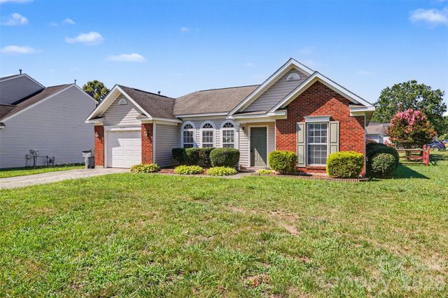 10439 Green Hedge Avenue, Charlotte, NC 28269