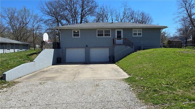 612 N Cedar Street, Cameron, MO 64429