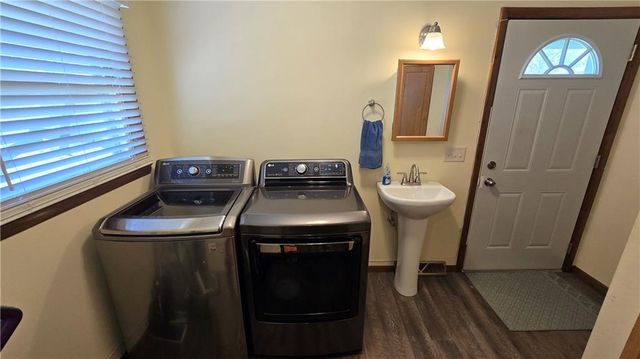 612 N Cedar Street, Cameron, MO 64429