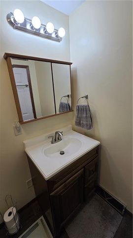 612 N Cedar Street, Cameron, MO 64429