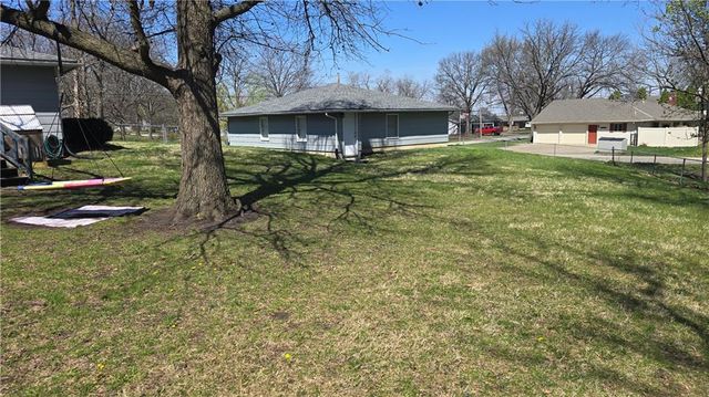 612 N Cedar Street, Cameron, MO 64429