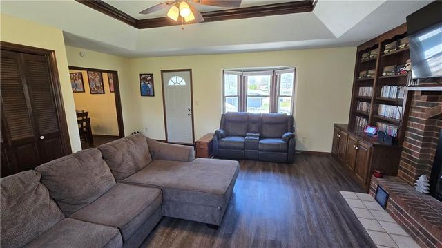 612 N Cedar Street, Cameron, MO 64429