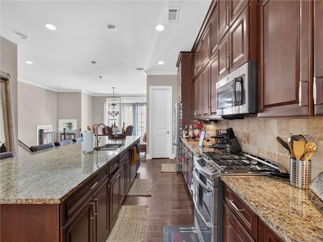 2726 Avington Lane SE, Smyrna, GA 30080