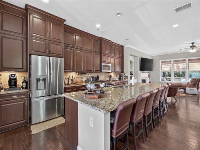2726 Avington Lane SE, Smyrna, GA 30080