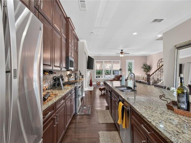 2726 Avington Lane SE, Smyrna, GA 30080