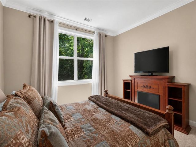 2726 Avington Lane SE, Smyrna, GA 30080