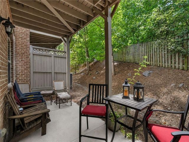 2726 Avington Lane SE, Smyrna, GA 30080