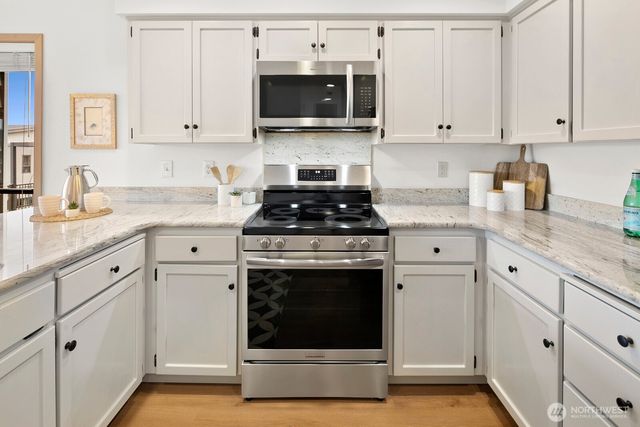 556 Holly Drive, Edmonds, WA 98020