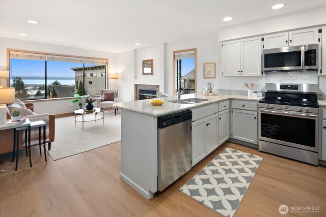 556 Holly Drive, Edmonds, WA 98020