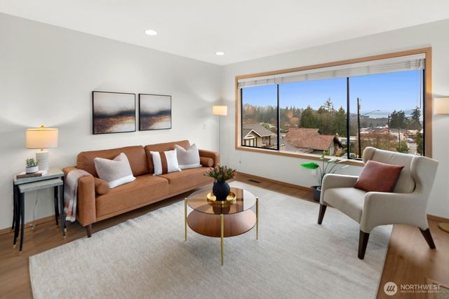 556 Holly Drive, Edmonds, WA 98020