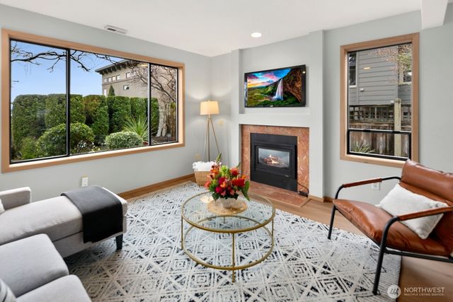 556 Holly Drive, Edmonds, WA 98020