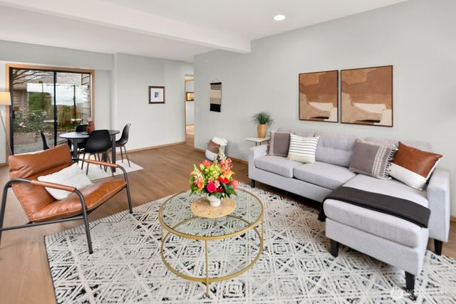 556 Holly Drive, Edmonds, WA 98020