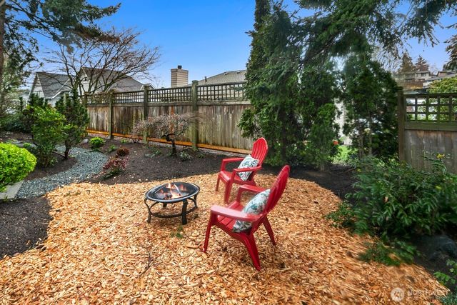 556 Holly Drive, Edmonds, WA 98020