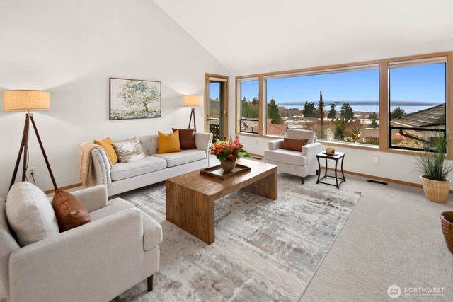 556 Holly Drive, Edmonds, WA 98020