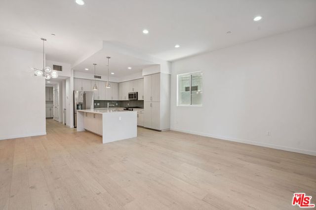 1746 Garfield Place 101, Los Angeles, CA 90028