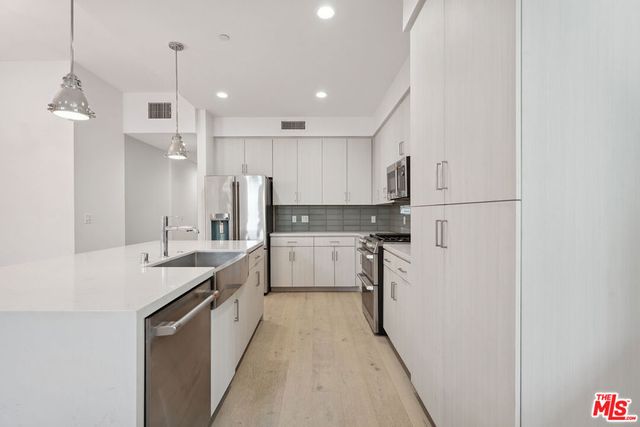 1746 Garfield Place 101, Los Angeles, CA 90028