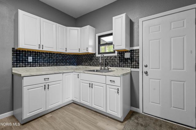 2 W Park Street, Toledo, OH 43608