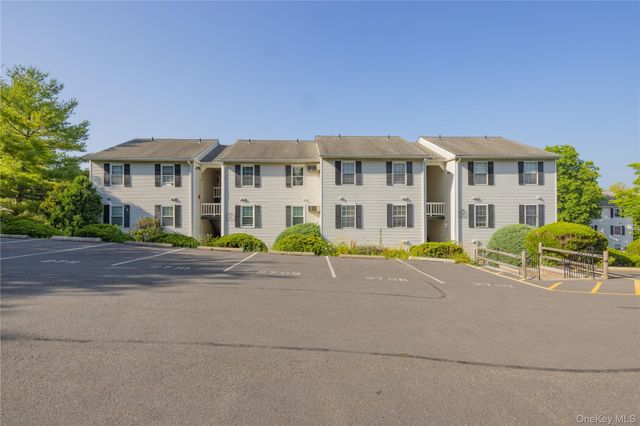 27 Lexington Hill 8, Harriman, NY 10926