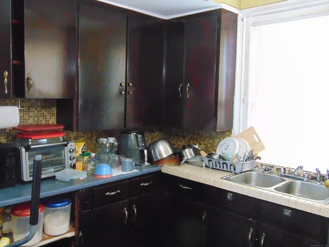 69 West Liberty Street, Waterbury, CT 06706