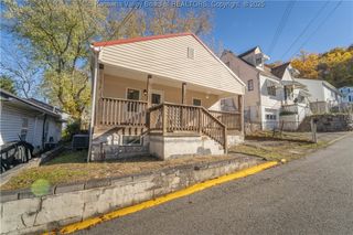 421 Spencer Street, South Charleston, WV 25303