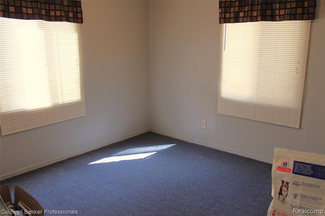 10593 9 Mile Road, Whitmore Lake, MI 48189