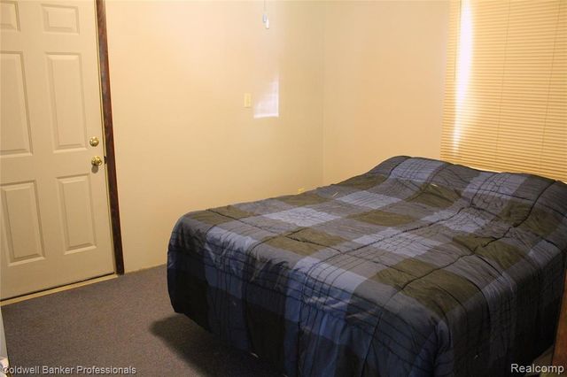 10593 9 Mile Road, Whitmore Lake, MI 48189