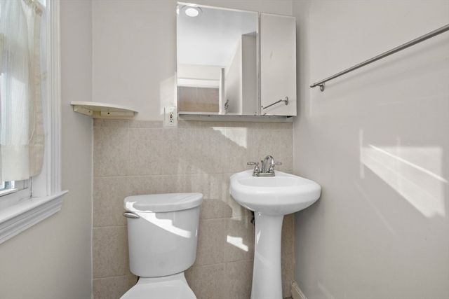 41 Whittemore Road 1, Newton, MA 02458