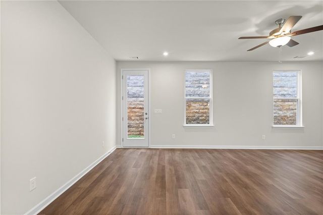 706 Smokey Quartz Way, Kennesaw, GA 30144