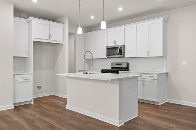 706 Smokey Quartz Way, Kennesaw, GA 30144