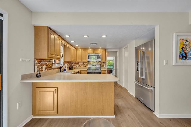 104 OAKS COURT, Sanford, FL 32771