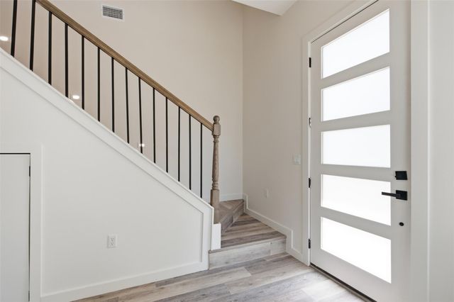 504 Walker ST, Smithville, TX 78957