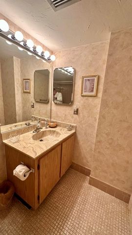 6585 Kensington Lane Apt 207, Delray Beach, FL 33446
