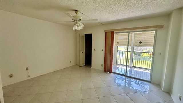 6585 Kensington Lane Apt 207, Delray Beach, FL 33446